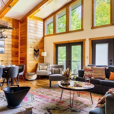 Woodhaven - Private - 3 Suites - Gorgeous Views - 3 Pools - Gamerm - Hottub - Lots Of Bears Gatlinburg Extérieur photo