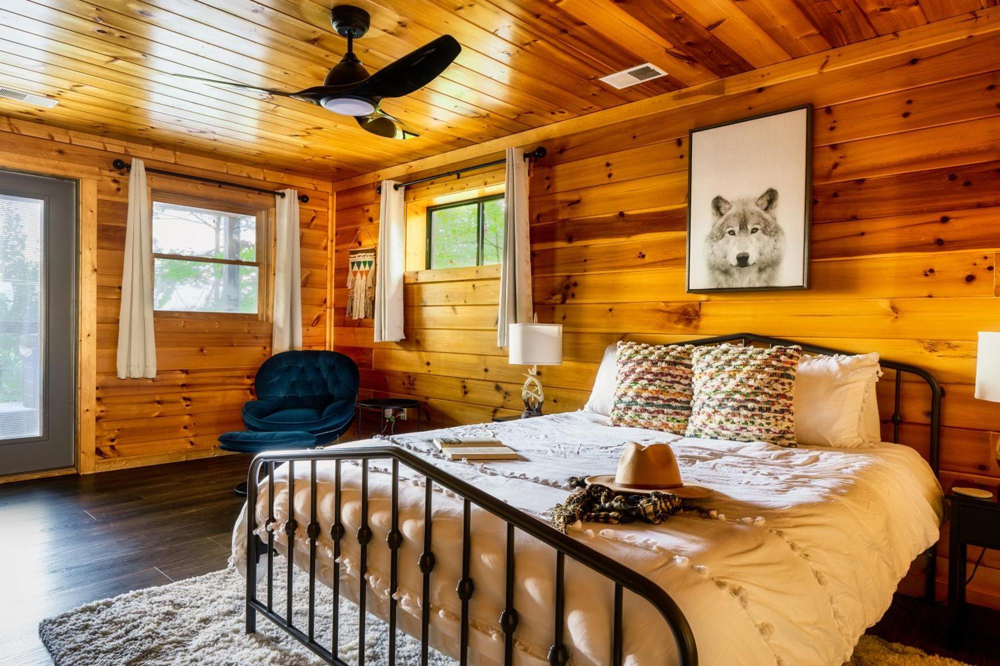 Woodhaven - Private - 3 Suites - Gorgeous Views - 3 Pools - Gamerm - Hottub - Lots Of Bears Gatlinburg Extérieur photo