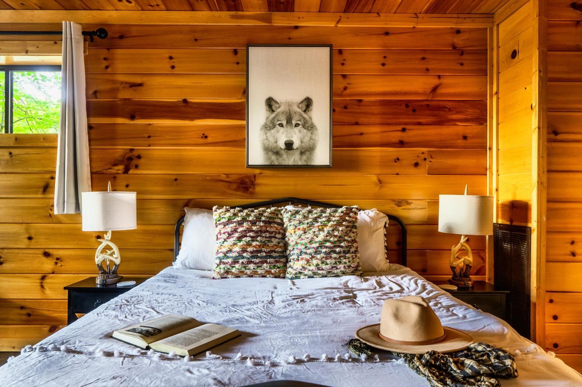 Woodhaven - Private - 3 Suites - Gorgeous Views - 3 Pools - Gamerm - Hottub - Lots Of Bears Gatlinburg Extérieur photo