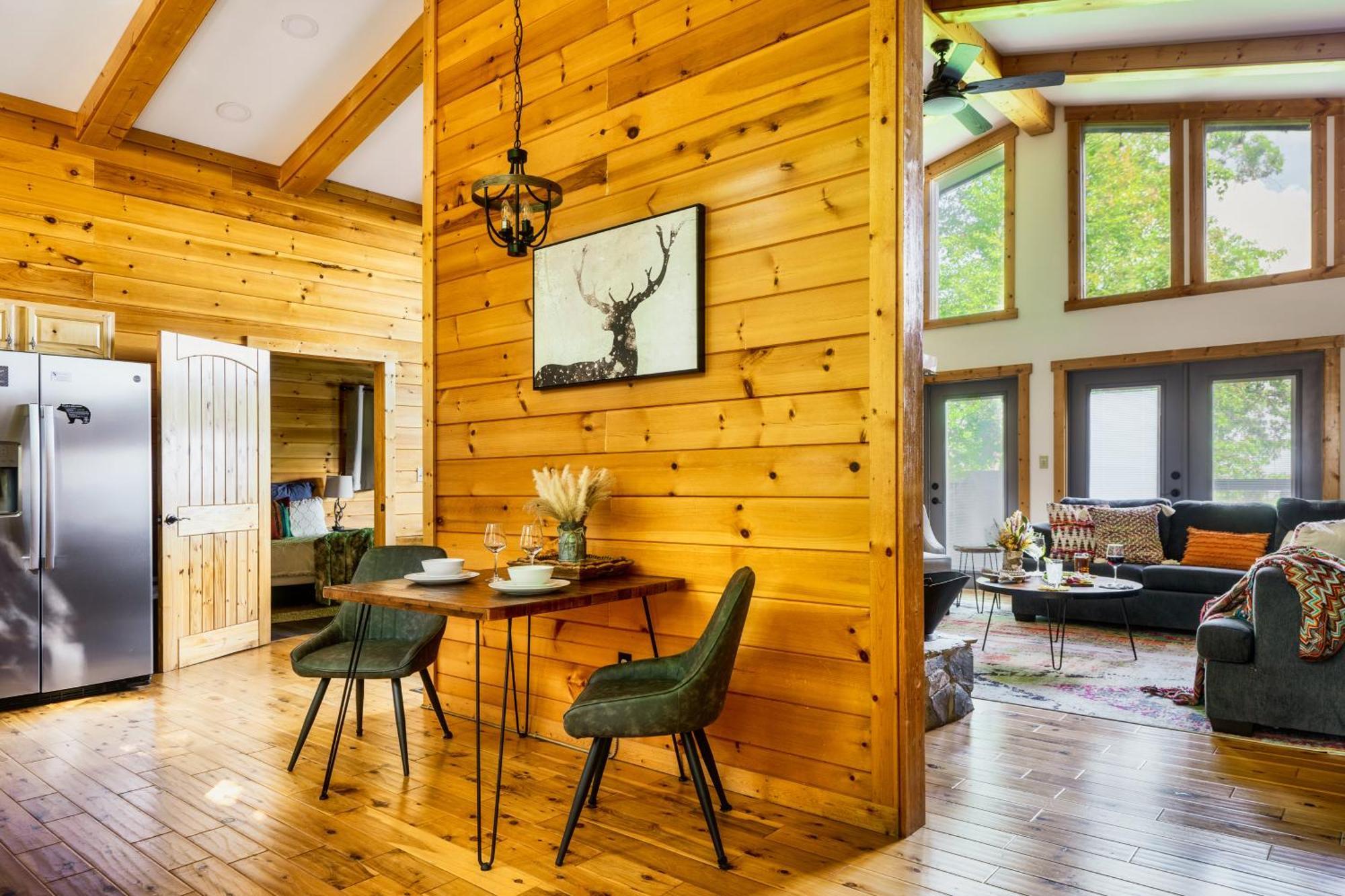Woodhaven - Private - 3 Suites - Gorgeous Views - 3 Pools - Gamerm - Hottub - Lots Of Bears Gatlinburg Extérieur photo