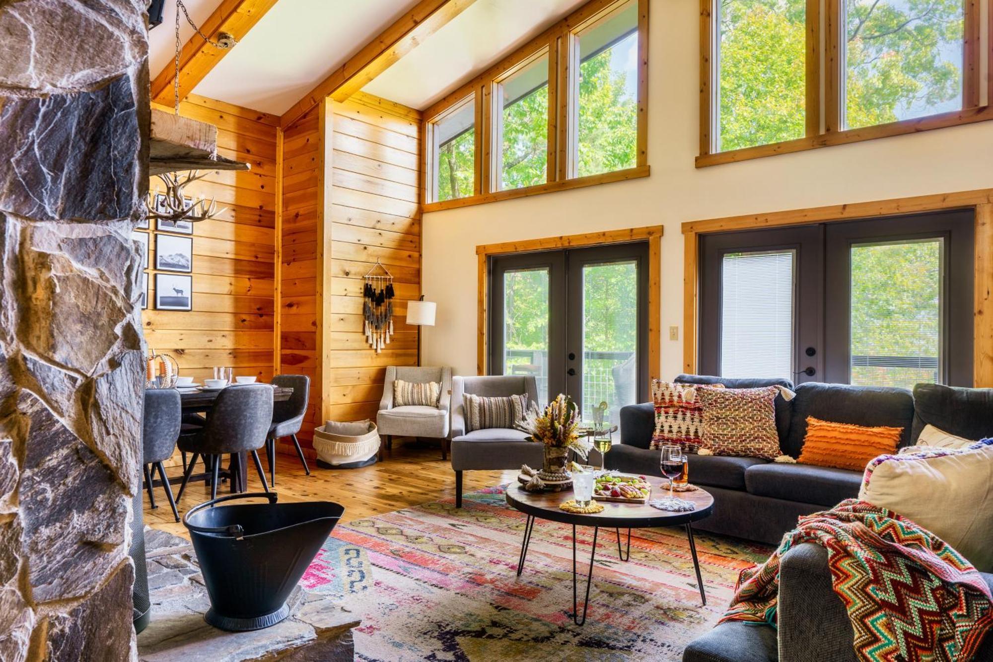 Woodhaven - Private - 3 Suites - Gorgeous Views - 3 Pools - Gamerm - Hottub - Lots Of Bears Gatlinburg Extérieur photo